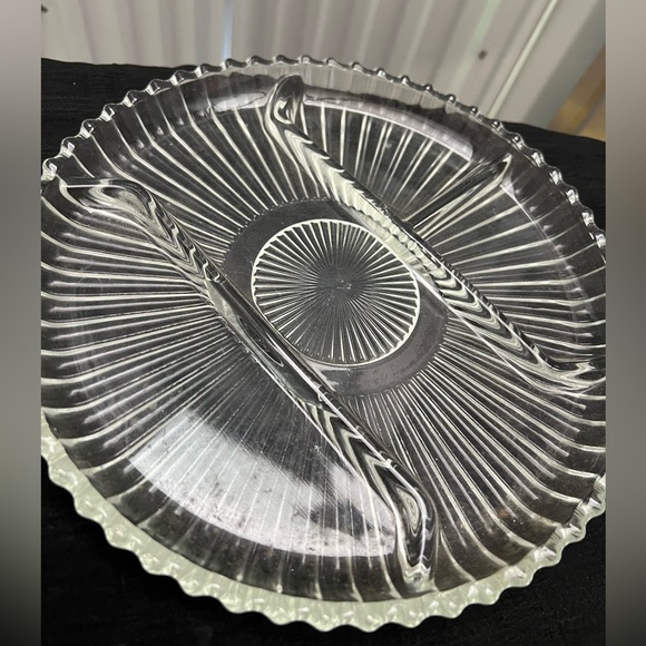 Indiana Glass Clear Divided Relish Ribbed Serving Dish 4 Sections 10" Diameter - Picture 5 of 5